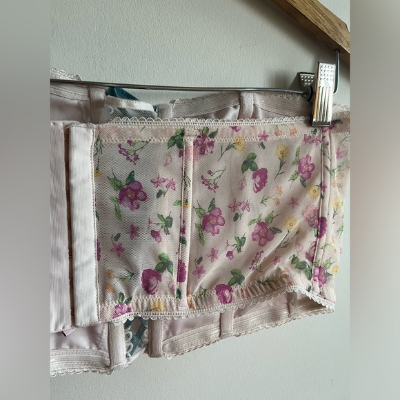 Victoria's Secret Dream Angels Lace up Bra top embroidery floral white boho rare - Picture 11 of 14